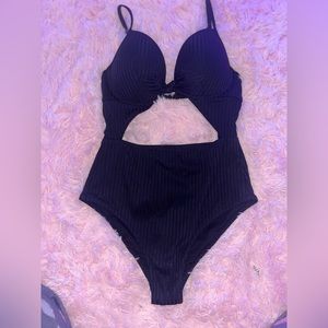 Size Small 34C Bikini